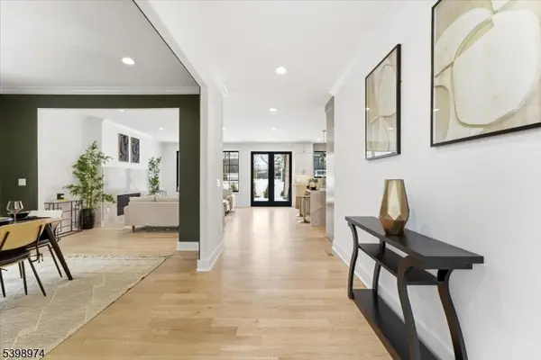 125 Tudor Oval, Westfield Town, NJ 07090