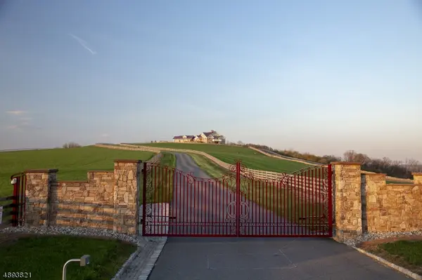 506 Mountain View Road W, Franklin Twp., NJ 08802