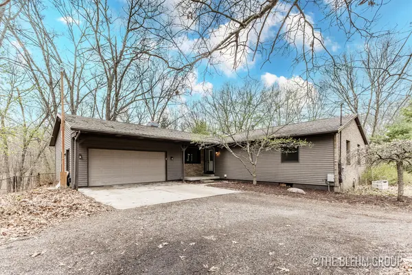 540 Auburn TRL SE, Ada Twp, MI 49301