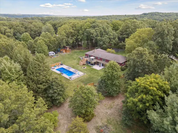 7999 Shadybrook DR SE, Cascade Twp, MI 49301