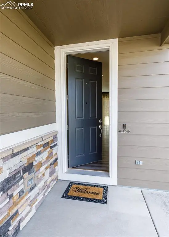 81 S Edge Cliff ST, Castle Rock, CO 80104