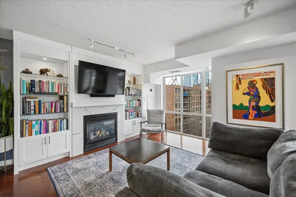 39 Parliament ST #804, Toronto C08, ON M5A 4R2