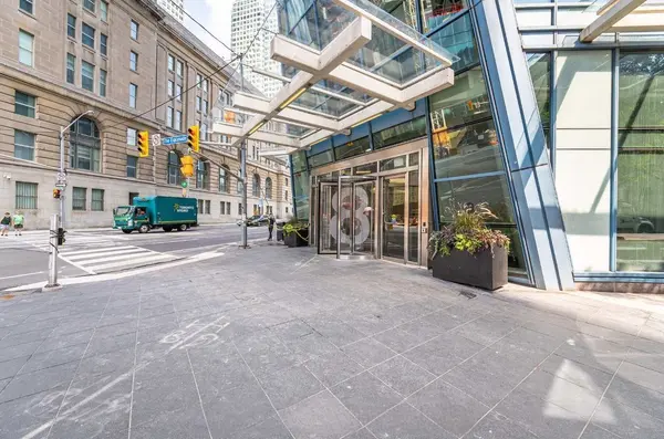 8 The Esplanade AVE #3304, Toronto C08, ON M5E 0A6