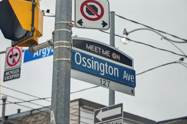 109 Ossington AVE #322, Toronto C01, ON M6J 0G1