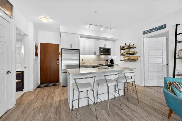 333 Sea Ray AVE #D120, Innisfil, ON L9S 0M3