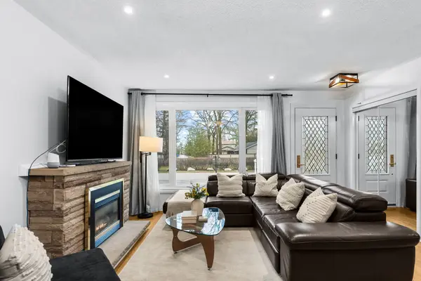 16 Lorne ST, Georgina, ON L0E 1L0