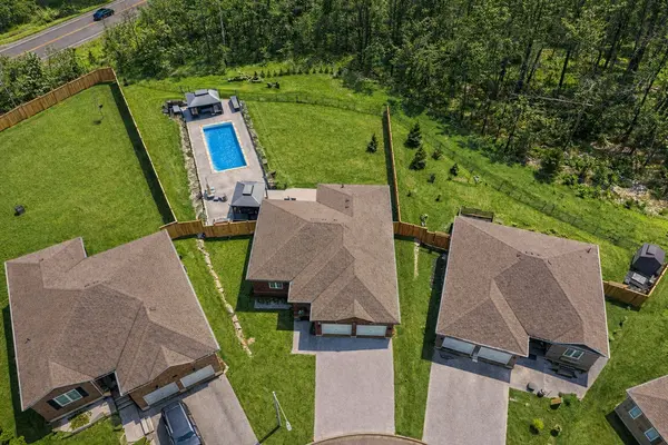 55 Hunter AVE, Tay, ON L0K 2A0