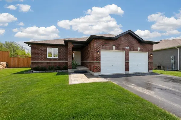 55 Hunter AVE, Tay, ON L0K 2A0