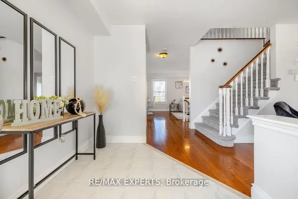 10 Snowden AVE, Barrie, ON L4M 7H3