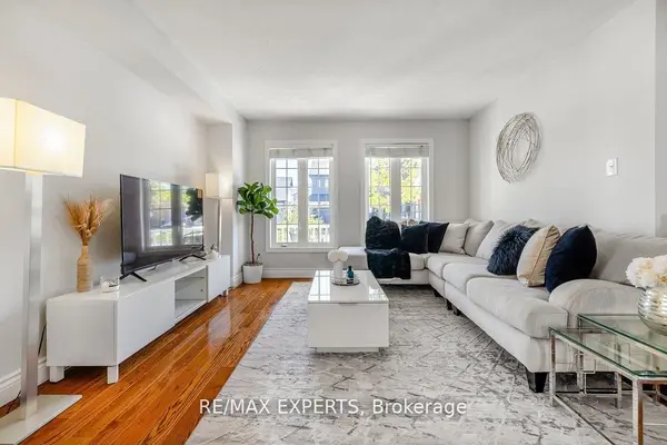 10 Snowden AVE, Barrie, ON L4M 7H3