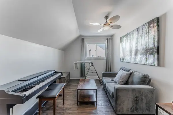 42 Toronto ST #5, Barrie, ON L4N 1T9