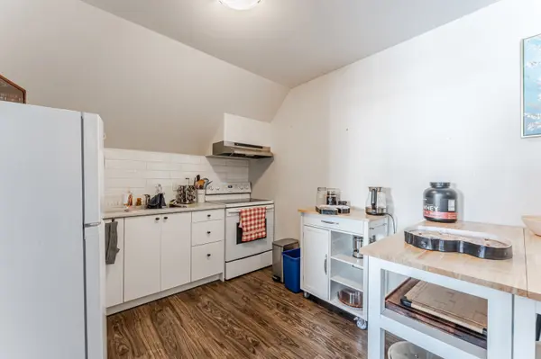 42 Toronto ST #5, Barrie, ON L4N 1T9