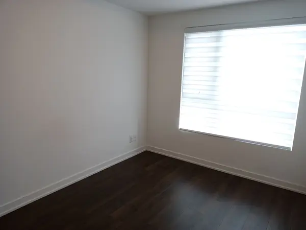 56 Lakeside TER #409, Barrie, ON L4M 0L4