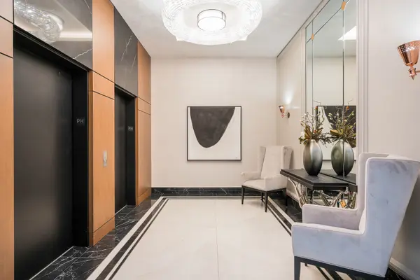 1 Hume ST #PH#610, Collingwood, ON L9Y 0X3