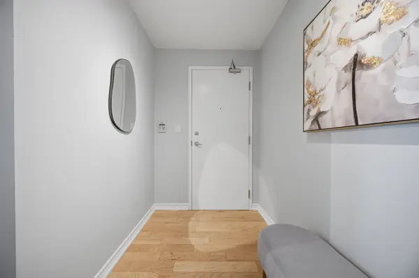 200 Manitoba ST #508, Toronto W06, ON M8Y 3Y9