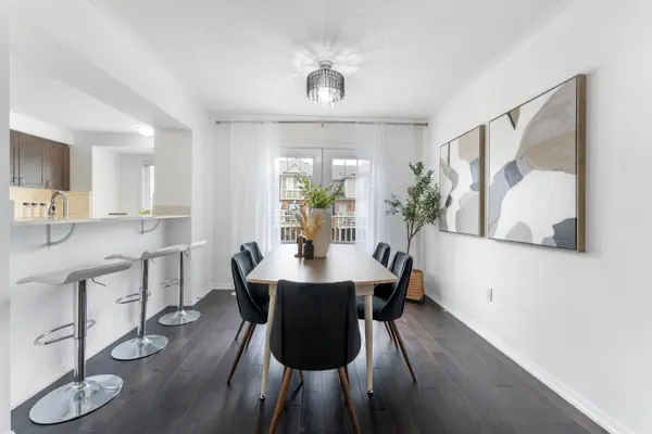 920 Nadalin HTS, Milton, ON L9T 8R2