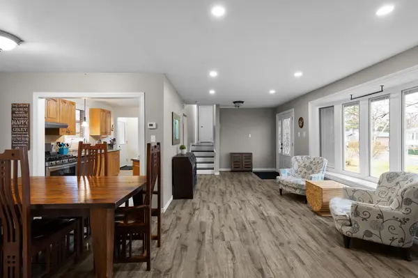 27 Rustic CRES, Orangeville, ON L9W 1T1