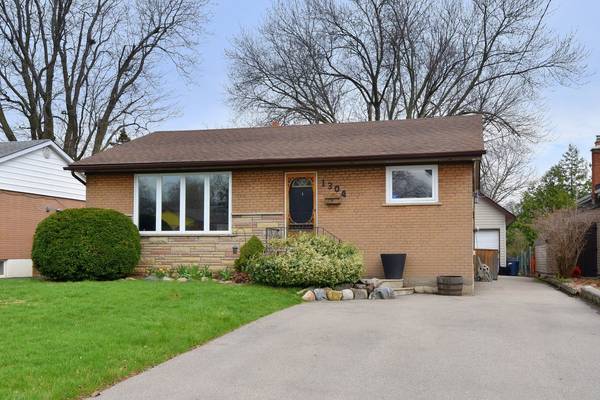 1304 Bunnell DR, Burlington, ON L7P 2E1