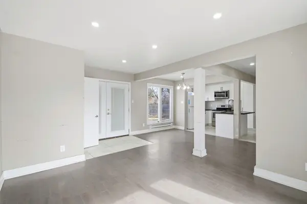 8 Huronia CT, Brampton, ON L6S 2C7