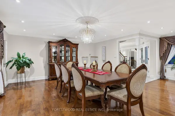 2176 Autumn Breeze DR N, Mississauga, ON L5B 1R4