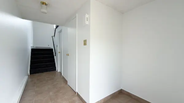 6860 Glen Erin DR #33, Mississauga, ON L5N 2E1