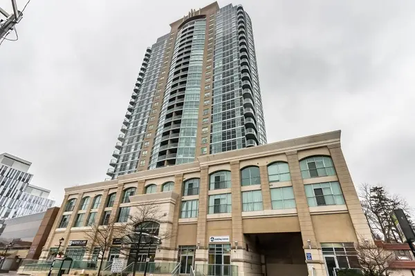 9 George ST #1512, Brampton, ON L6X 0T6