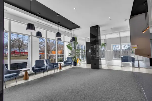 10 Wilby CRES #1704, Toronto W04, ON M9N 1E5