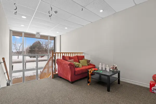 111 Main ST N #207, East Luther Grand Valley, ON L9W 6E3