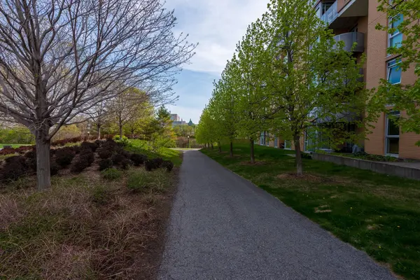 200 Lett ST #311, West Centre Town, ON K1R 0A7