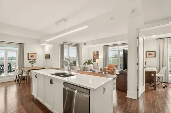 131 Holland AVE #503, Tunneys Pasture And Ottawa West, ON K1Y 3A2