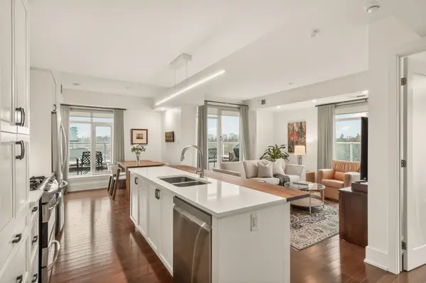 131 Holland AVE #503, Tunneys Pasture And Ottawa West, ON K1Y 3A2