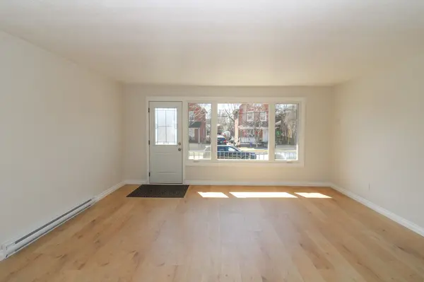 506 SHERBROOKE ST #Main, Peterborough, ON K9J 2P3