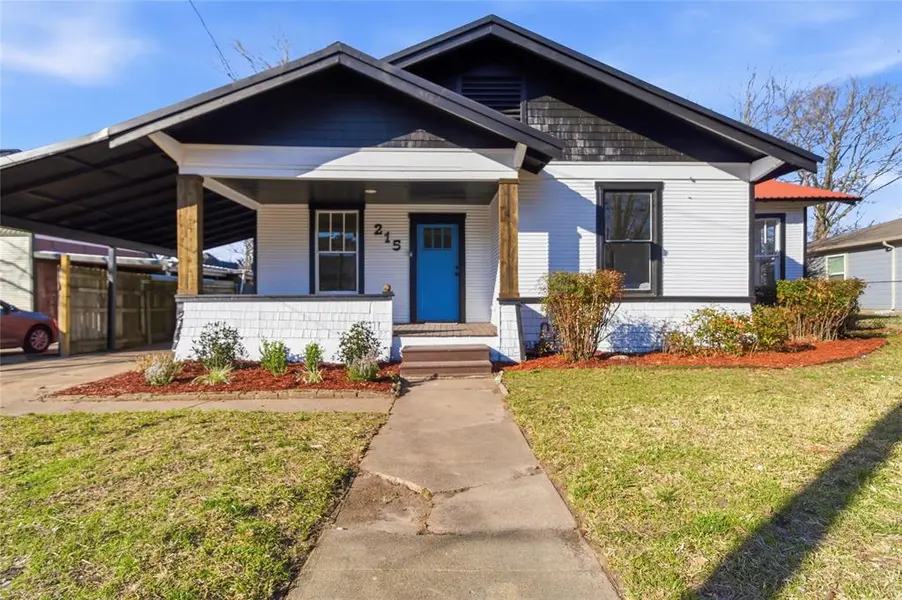 215 E 12th Street, Bonham, TX 75418