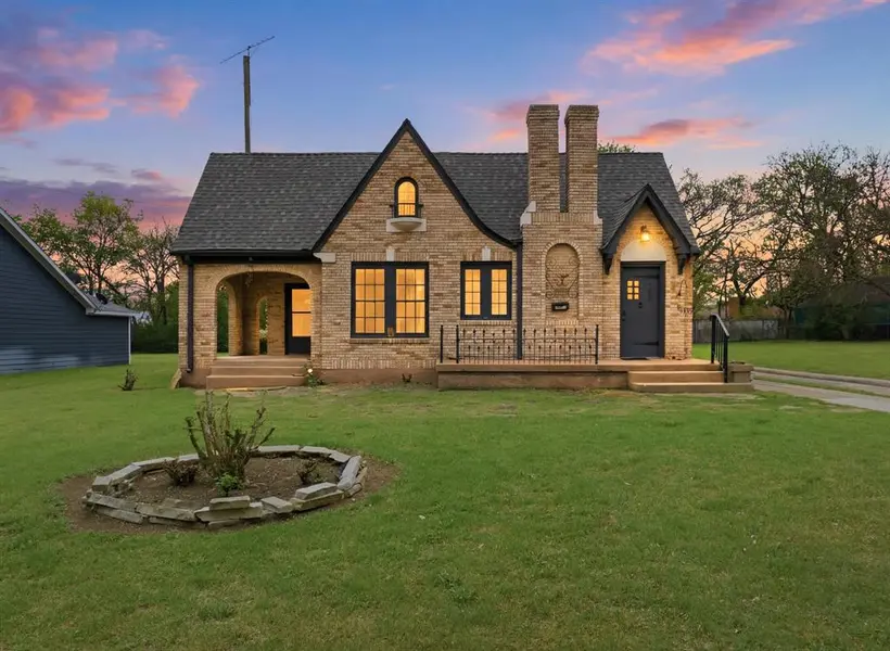 1004 E Franklin Street, Hillsboro, TX 76645