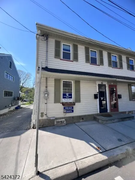 43 Ferry St, Lambertville City, NJ 08530