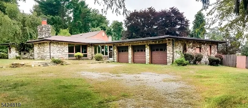 89 Flocktown Rd, Washington Twp., NJ 07853