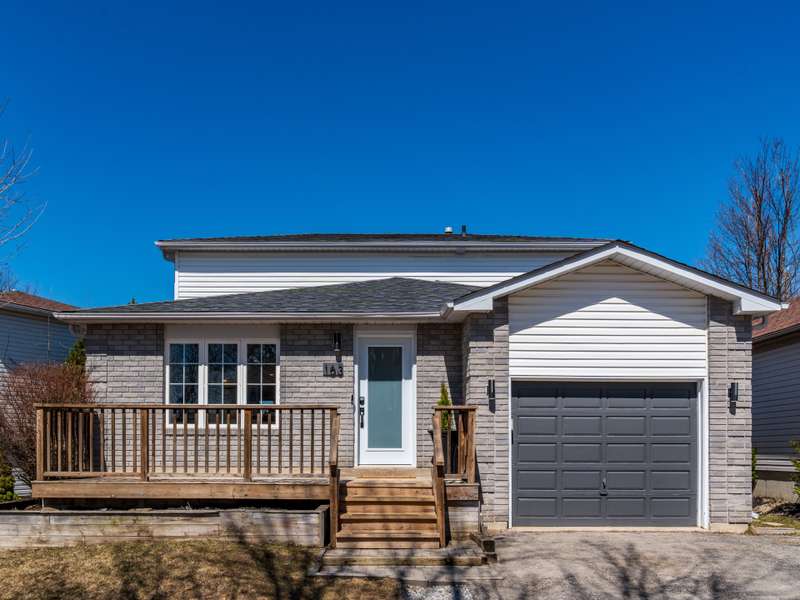 163 Columbia RD, Barrie, ON L4N 8E3