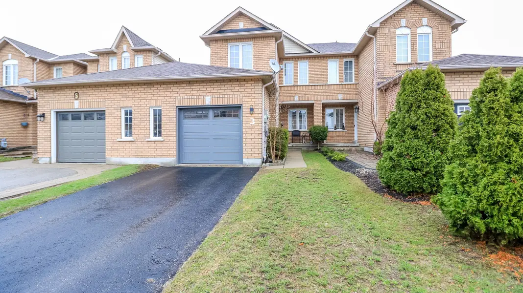 3 Coleman DR, Barrie, ON L4N 0R5