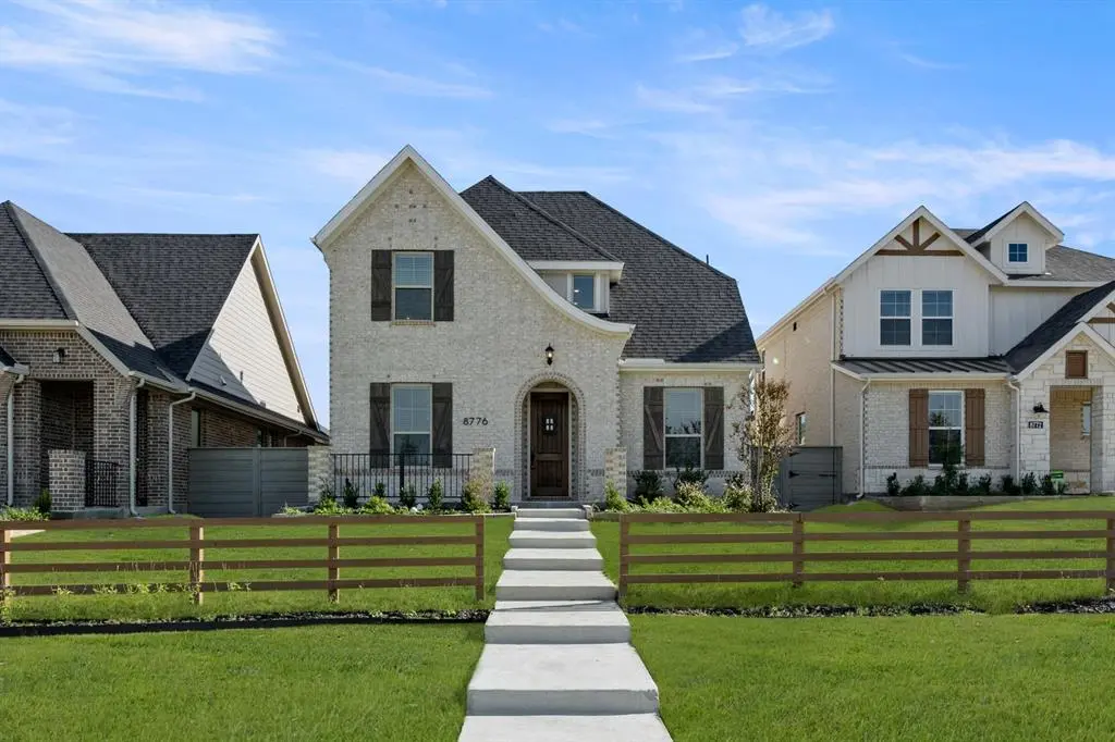 8776 Treeline Pathway, Justin, TX 76247