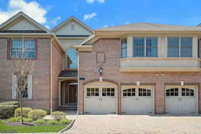 5 Green Way, New Providence Boro, NJ 07974