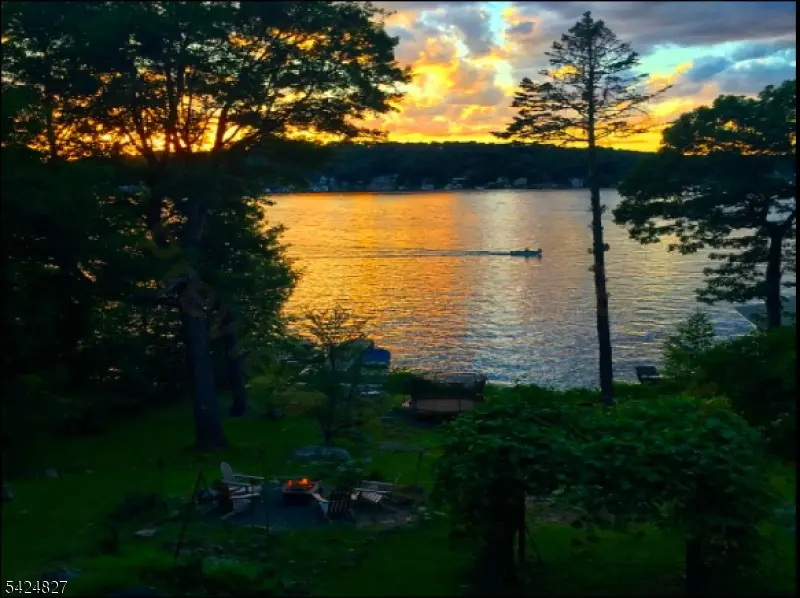 495 Windemere Ave #A, Mount Arlington Boro, NJ 07856