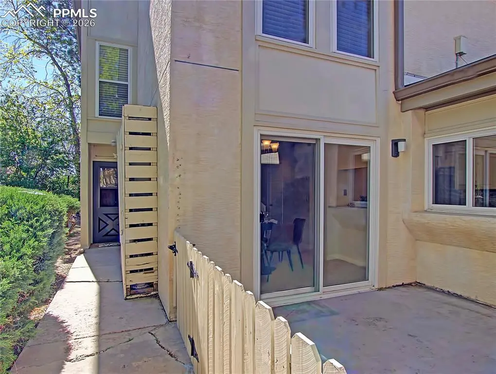 3330 Templeton Gap RD #8, Colorado Springs, CO 80907