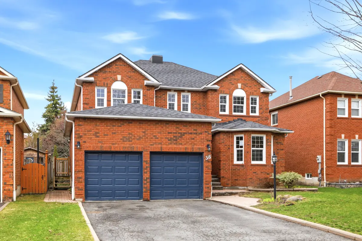 36 Ravenview DR, Whitby, ON L1R 1Y2