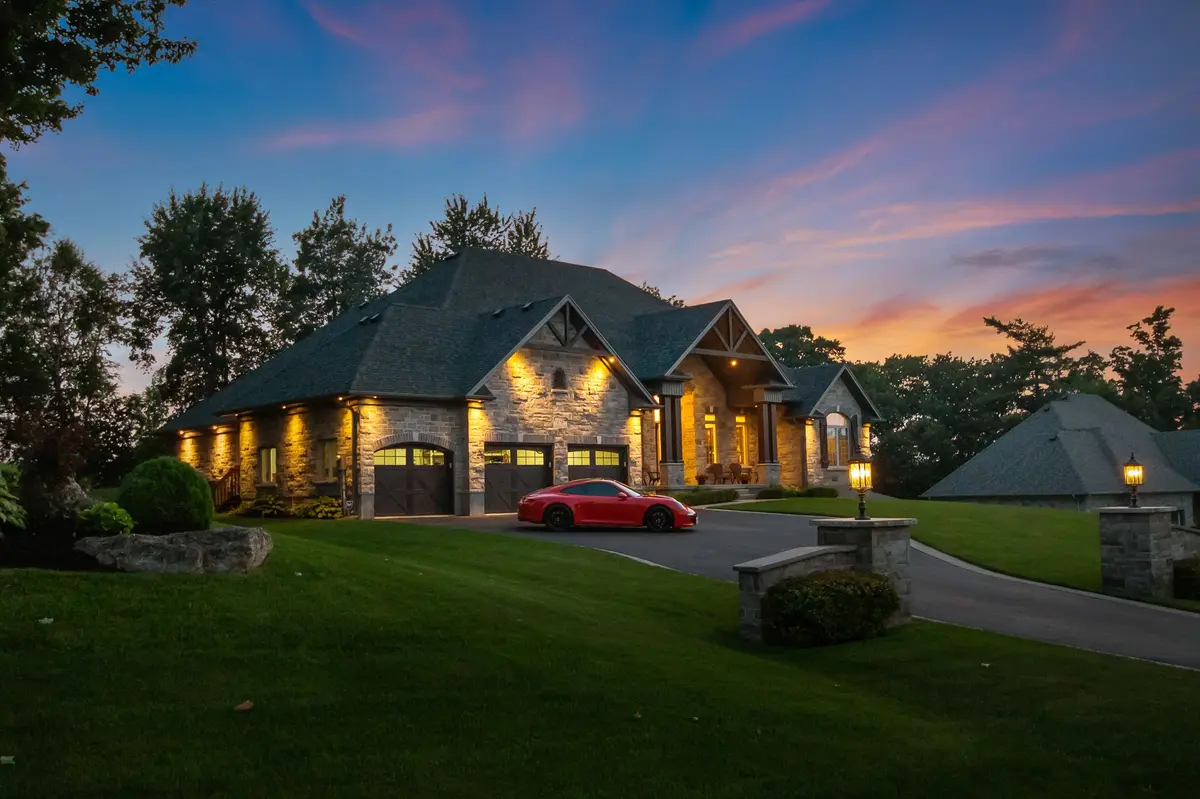 150 Stokes TRL, Milton, ON L0P 1B0