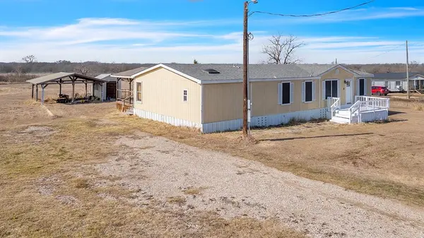 3909 Adriels Lane, Venus, TX 76084