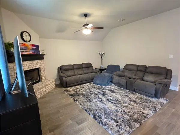 209 Rees Avenue, Godley, TX 76044