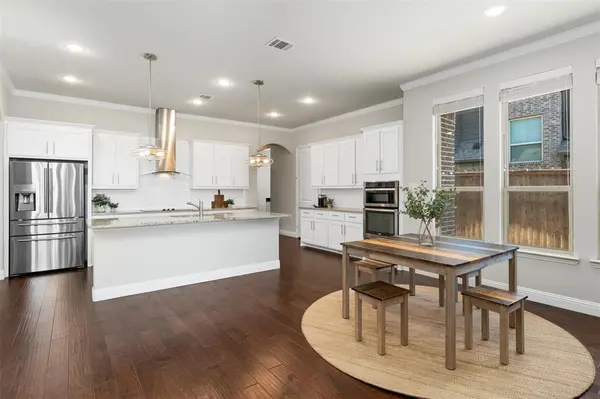 2608 Kuykendall Drive, Arlington, TX 76001