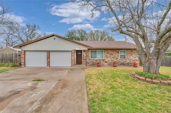 706 Krueger Street,  Clifton,  TX 76634