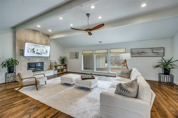 7148 Roundrock Road, Dallas, TX 75248