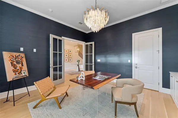 7110 Robin Road, Dallas, TX 75209